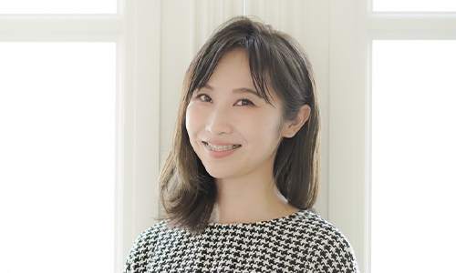 荒川 希恵 氏